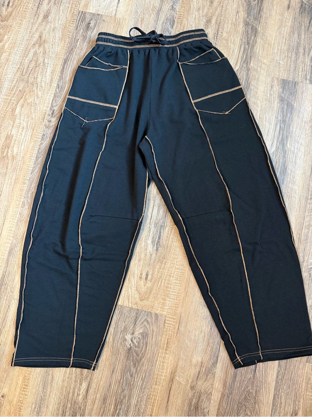 Men's Black Contrast-Stitch Relaxed Pants